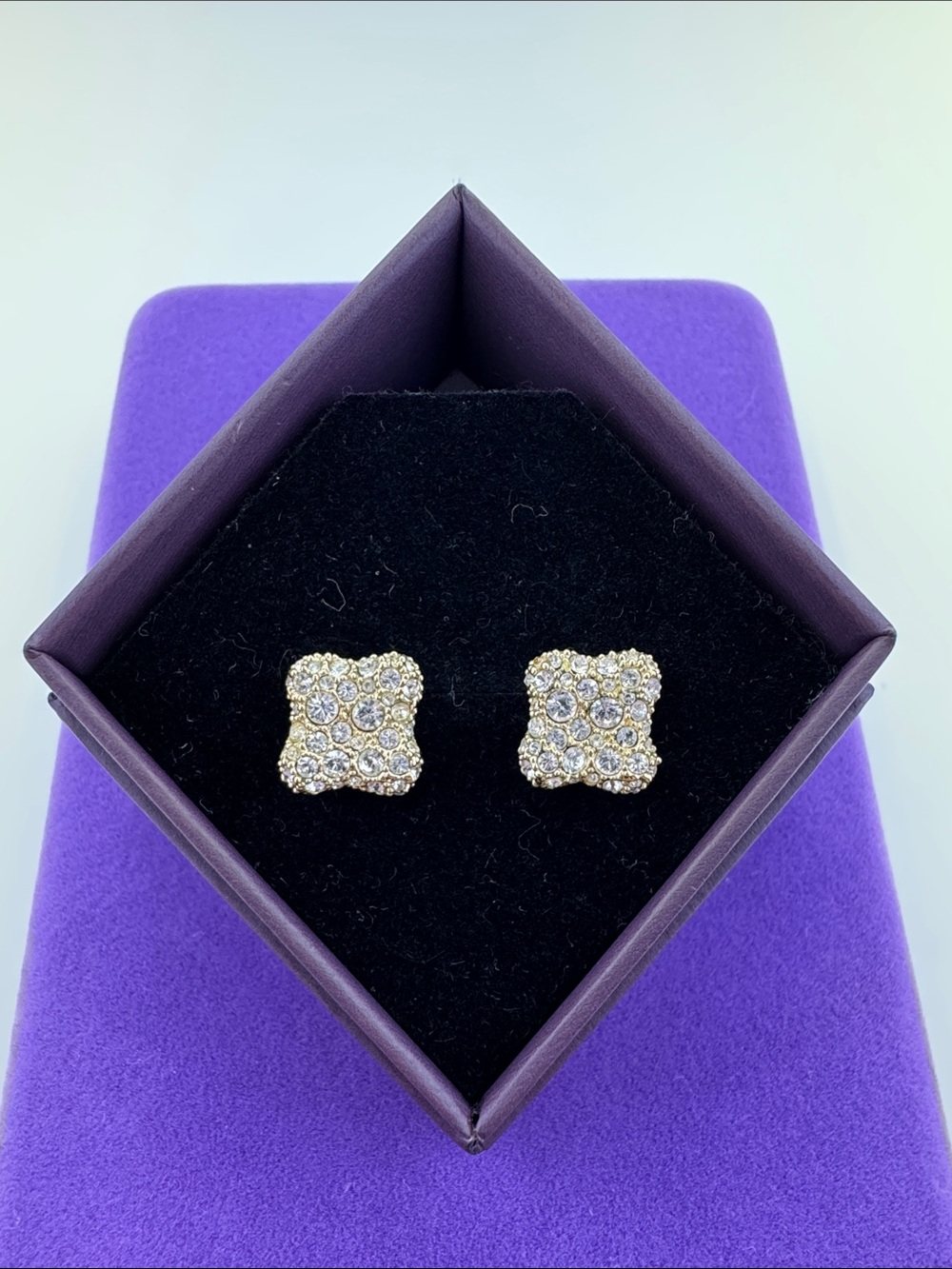 💛 Classic Gold Plated Crystal Cluster Stud Earrings | Sparkling Flower Design